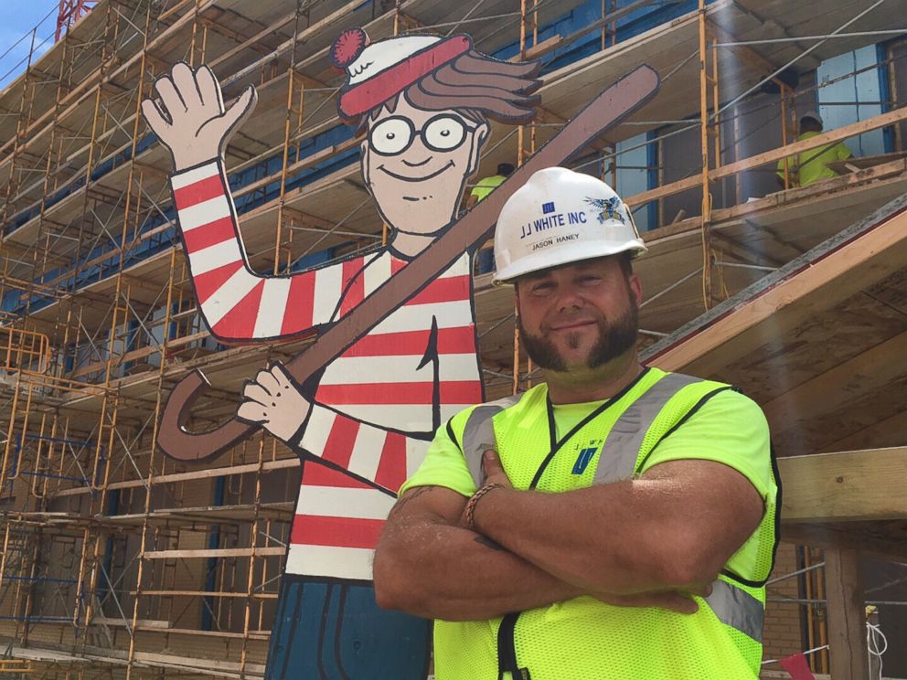 ht_wheres_waldo_construction_childrens_hospital_em_160719_4x3_992